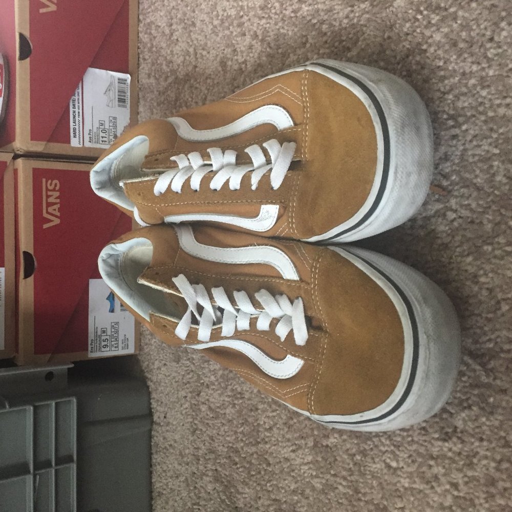 BEIGE OLD SKOOL VANS